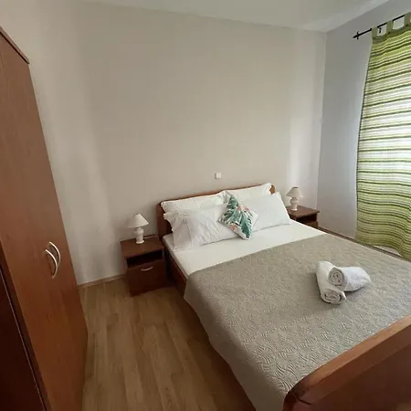 Apartmani Zeneral I Novalja Exterior photo